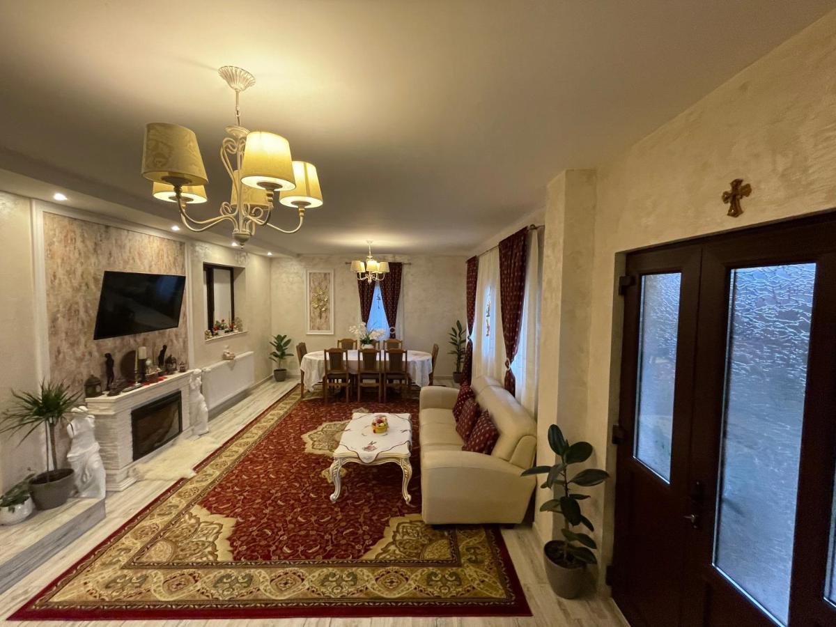 Гостевой дом Casa Cu Pitici Вама Экстерьер фото