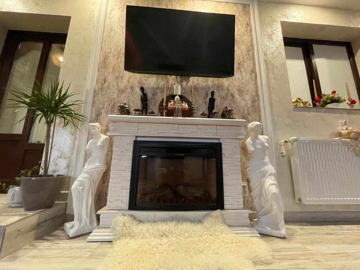 Гостевой дом Casa Cu Pitici Вама Экстерьер фото