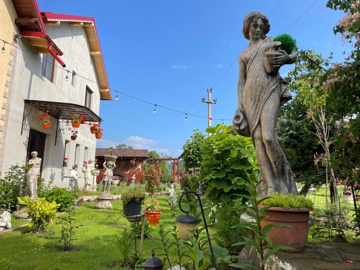 Гостевой дом Casa Cu Pitici Вама Экстерьер фото