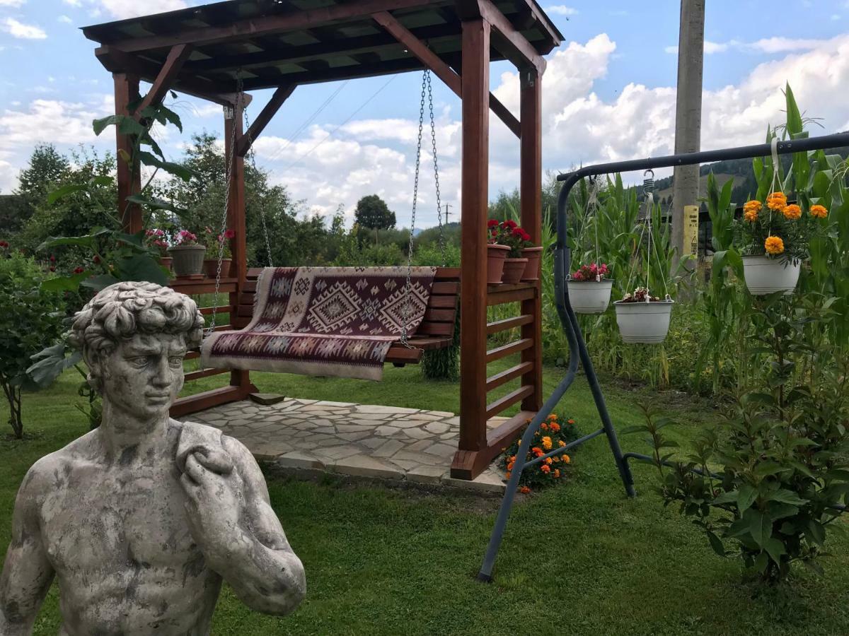 Гостевой дом Casa Cu Pitici Вама Экстерьер фото